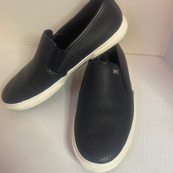 Michael Kors Flat Perforated Slip On Women's Shoes, size 8.5 - Picture 2 of 8